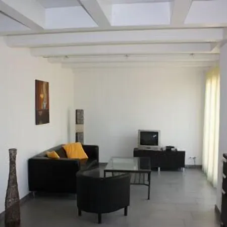 Apartment Swiss Star District 11 - Self Check-in Zurich