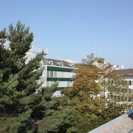 Swiss Star District 11 - Self Check-in زيورخ