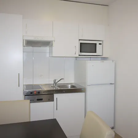Apartment Swiss Star District 11 - Self Check-in