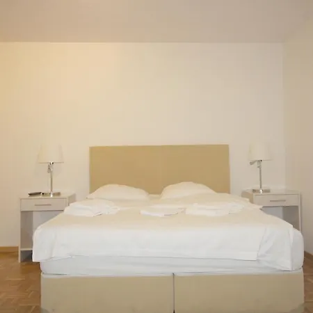 Διαμέρισμα Swiss Star District 11 - Self Check-in *