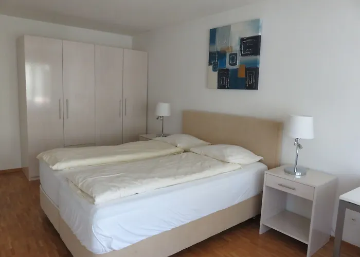 Swiss Star District 11 - Self Check-in Appartement Zürich