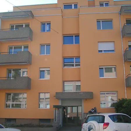 Appartement Swiss Star District 11 - Self Check-in