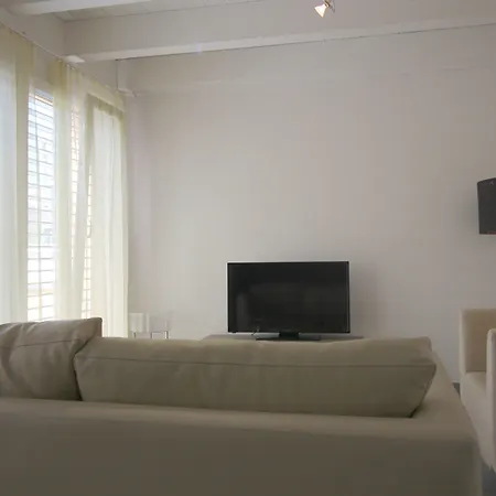 Swiss Star District 11 - Self Check-in * Zurich