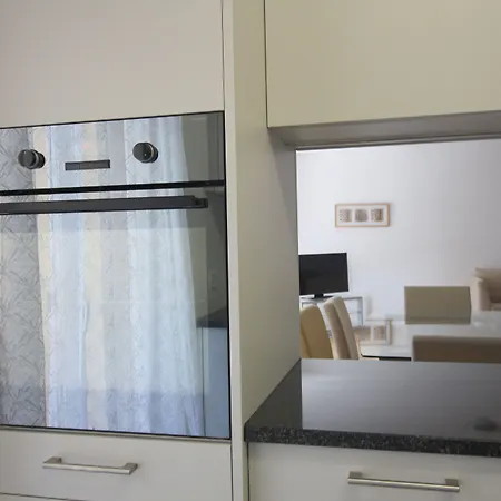 Appartement Swiss Star District 11 - Self Check-in *