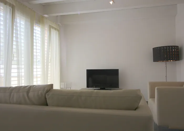 Swiss Star District 11 - Self Check-in * Zurich